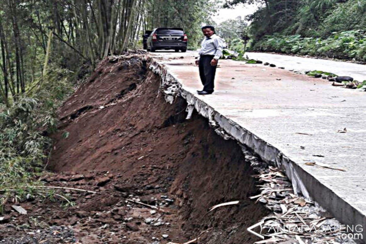 Warga Lereng Merapi-Merbabu Diimbau Waspada Tanah Longsor