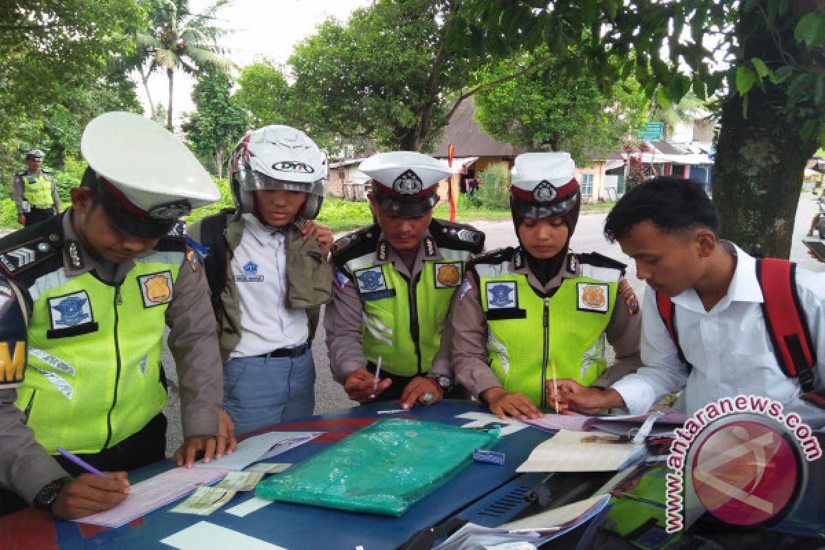 Polisi Pariaman Tilang 296 Kendaraan Selama Operasi Zebra