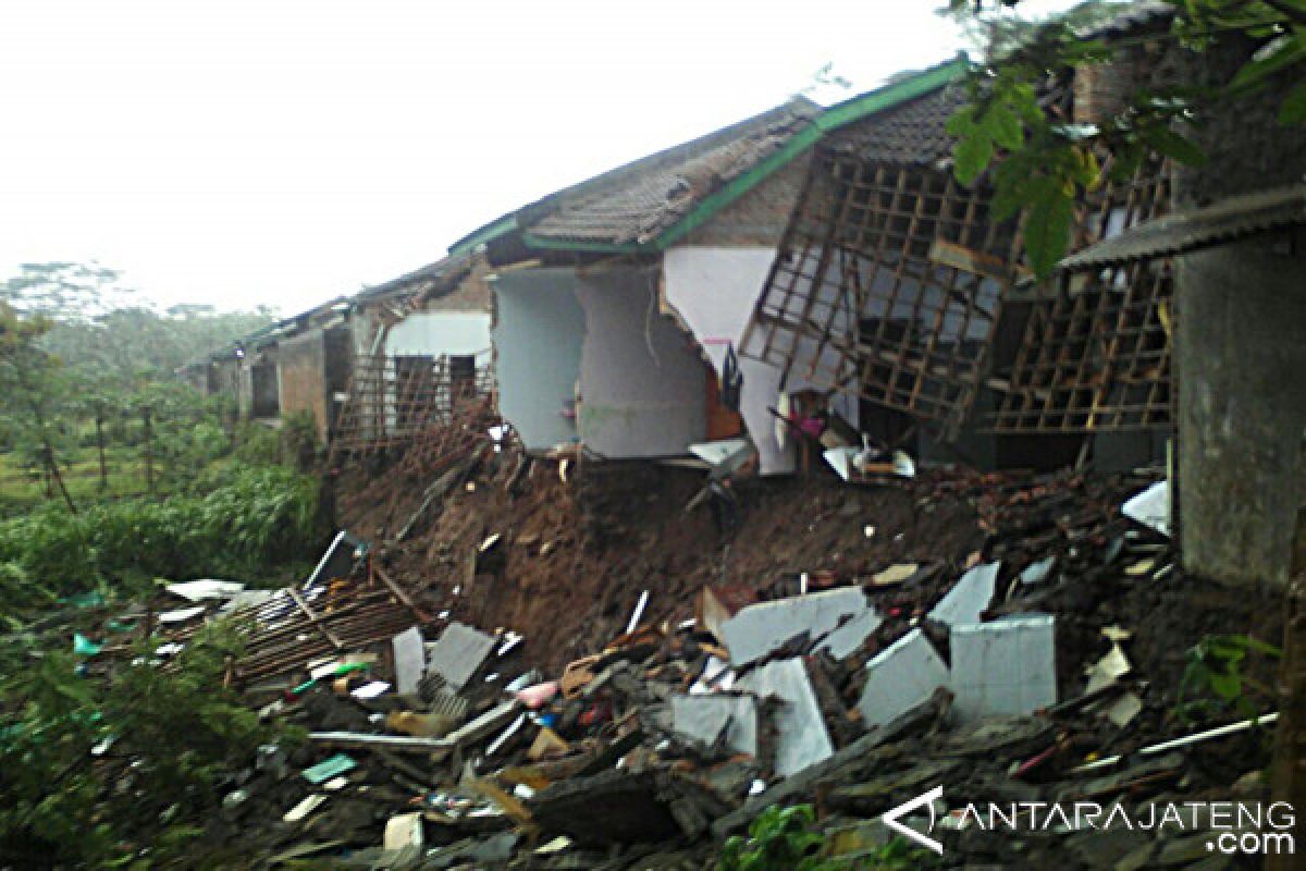 Tiga Rumah di Boyolali Rusak