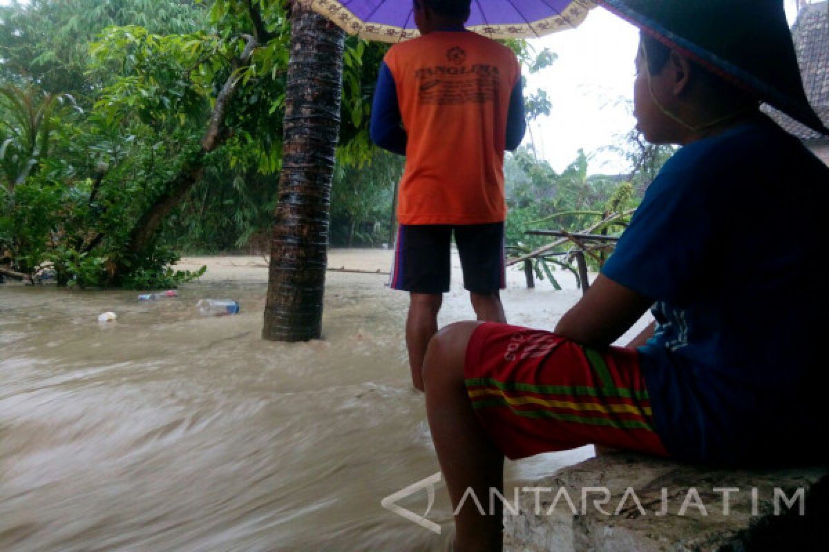 Hujan Deras Sebabkan Banjir Bandang di Sejumlah Desa di Bojonegoro