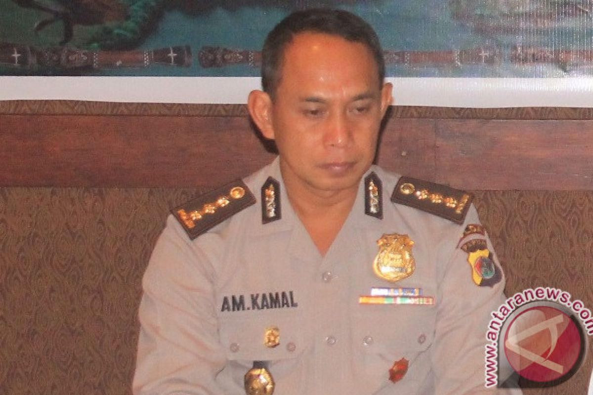 TNI-Polri buat masyarakat Banti kembali nikmati listrik