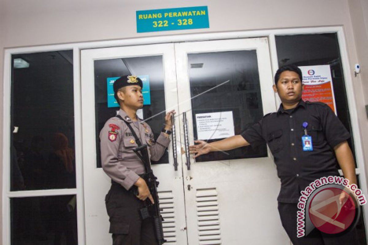 KPK Memindahkan Ketua DPR Setya Novanto Ke RSCM
