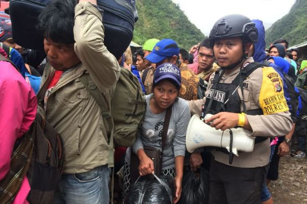 Kontak tembak warnai aksi pembebasan 346 warga sipil Banti-Kimbeli