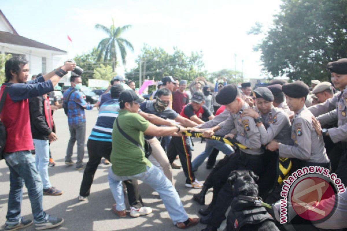 Polres Pangkalpinang Gelar Simulasi Pengamanan Pilkada