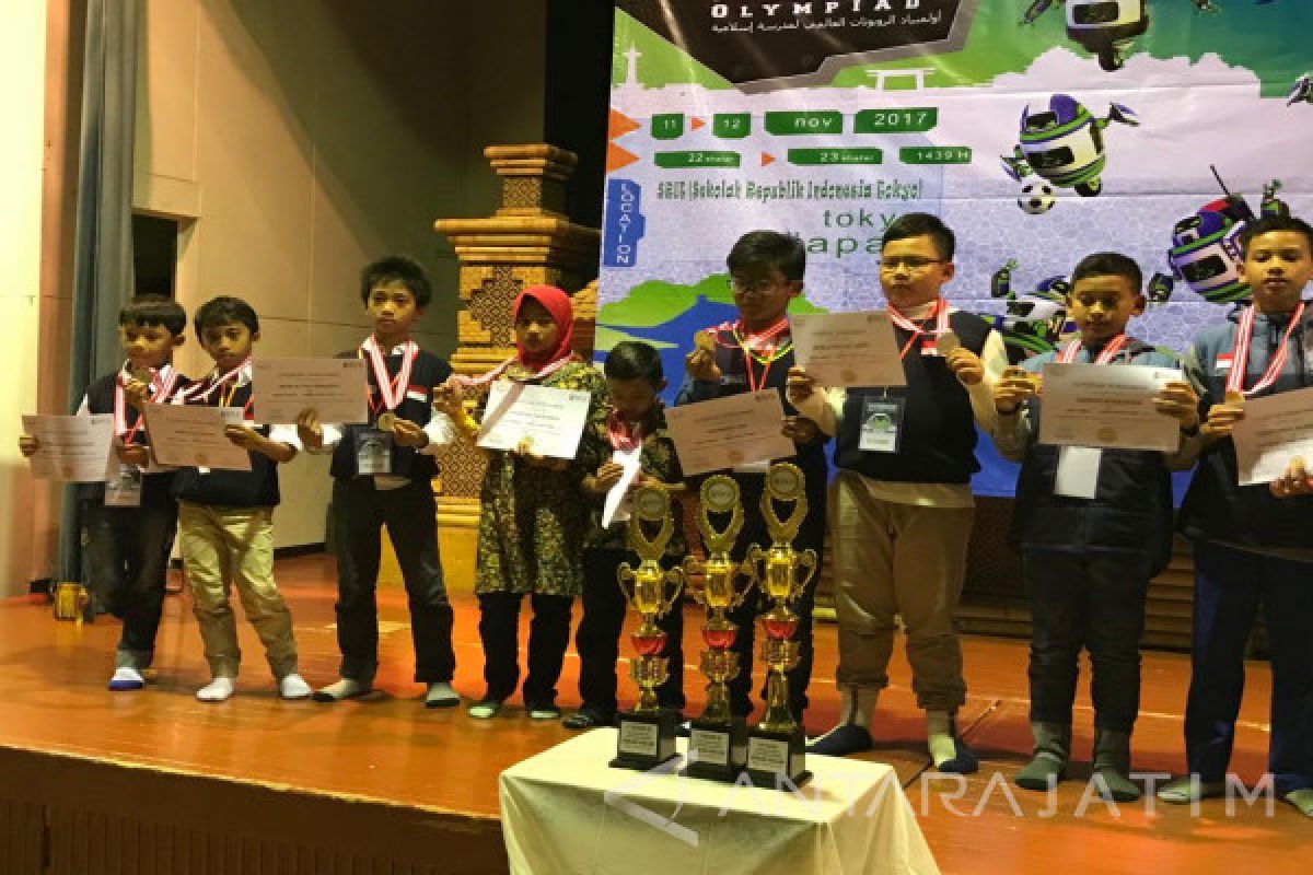 SD Al Falah Surabaya Raih Tujuh Medali pada 