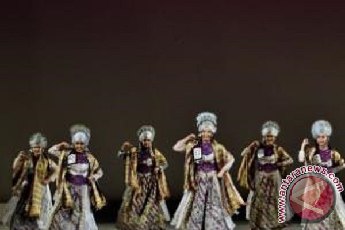 Tim Kesenian Indonesia Juara Umum di Festival Folklore di Rusia