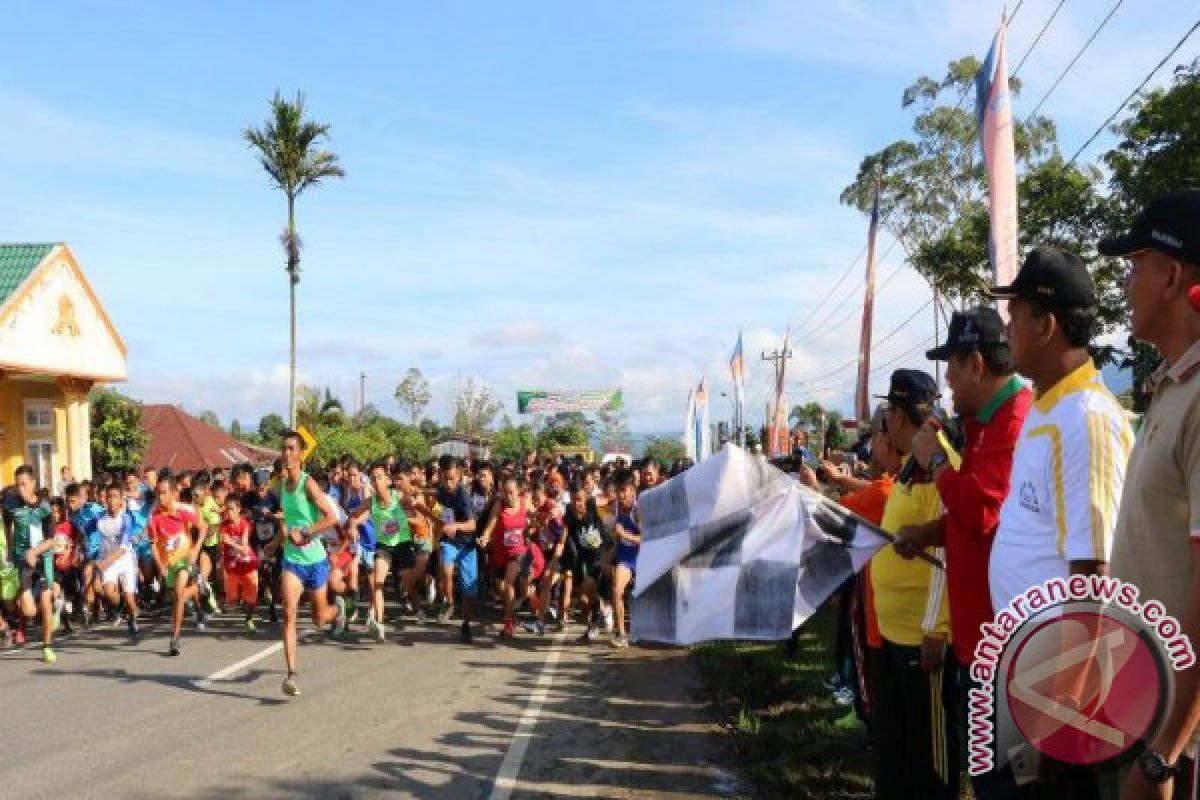  Lomba Lari 10 K Sambut Dirgahayu ke-67 Tapsel 