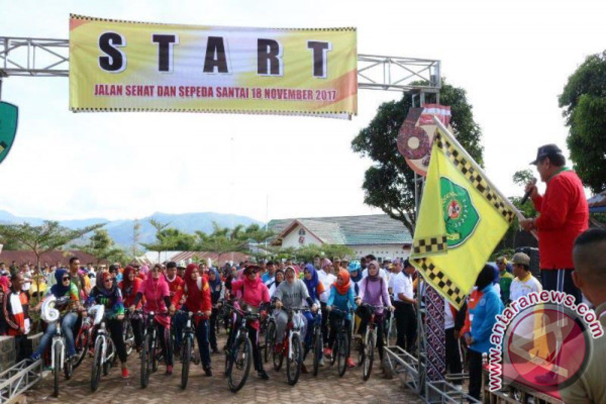 Ketua TP PKK Ramaikan Jalan Sehat 