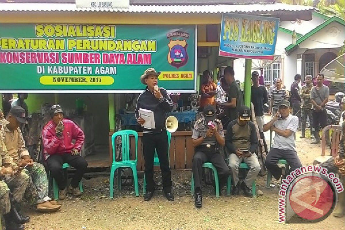 Perbakin Agam Basmi Hama Tanaman Kelapa di Manggopoh