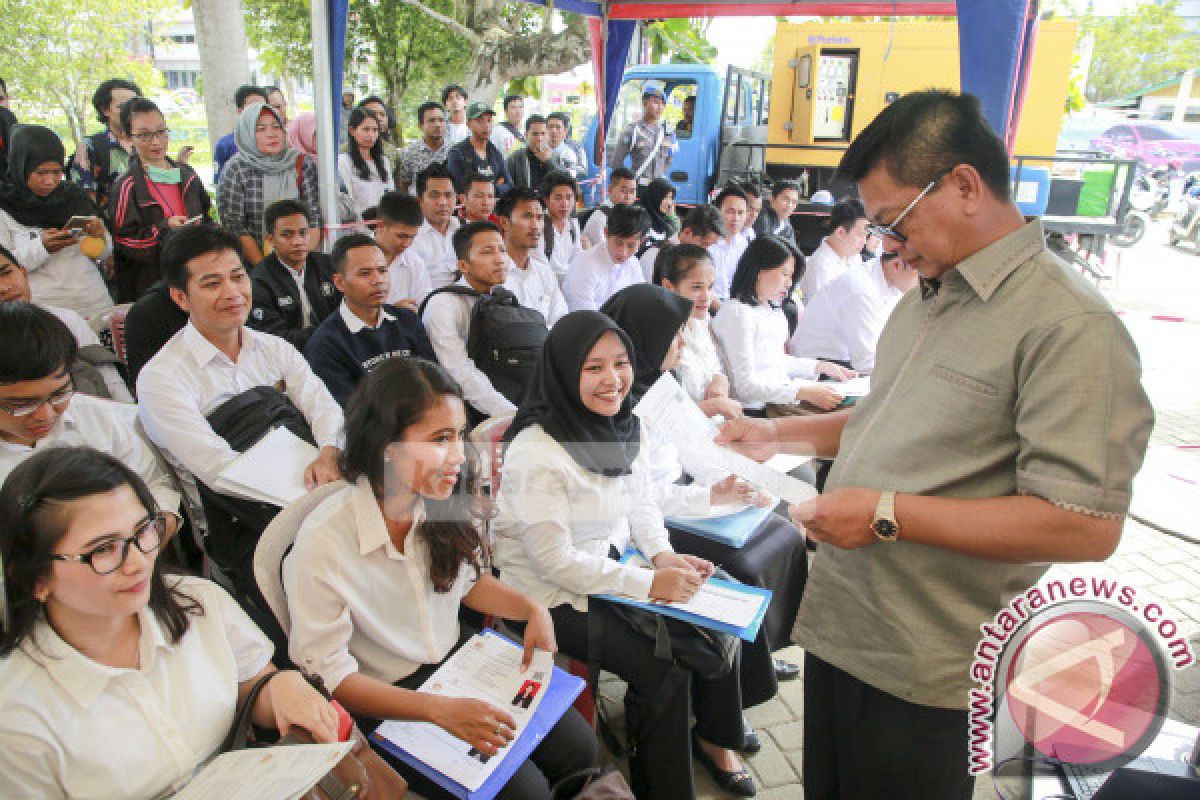 Gubernur Imbau Peserta Baca Teliti Aturan