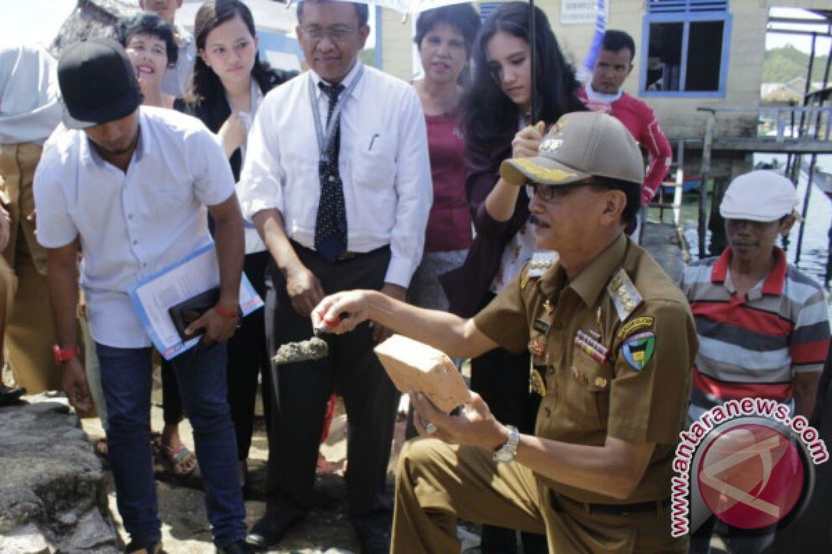 Bupati Hendrajoni Letakan Batu Pertama Pembangunan Gapura Kawasan Mandeh