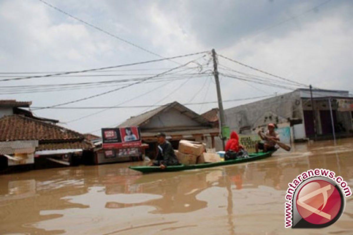 Banjir terjadi di sejumlah daerah di Jawa