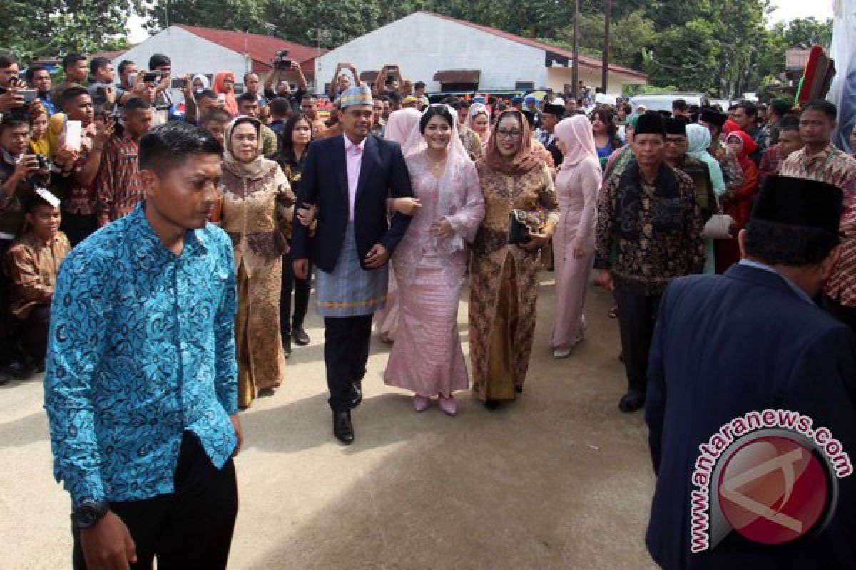 Presiden dan Ibu Negara tiba di Medan