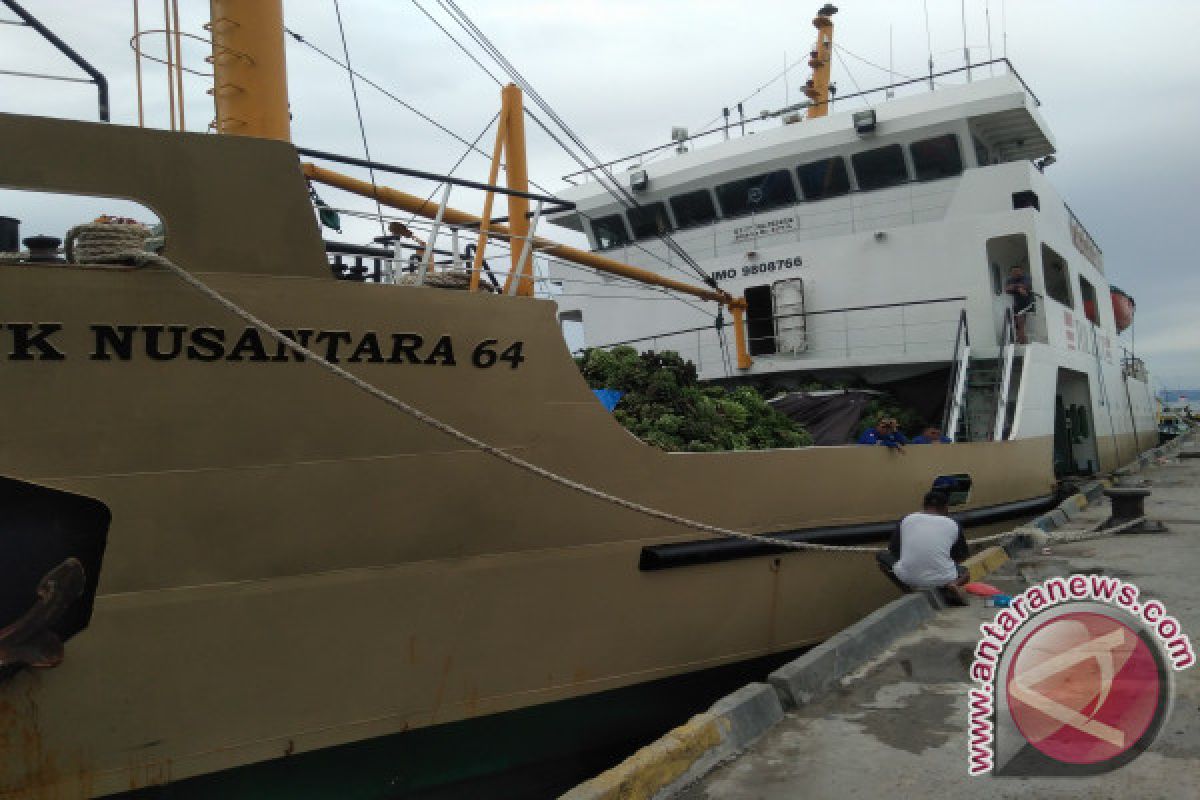 Dua Kapal Tol Laut Layani Teluk Wondama