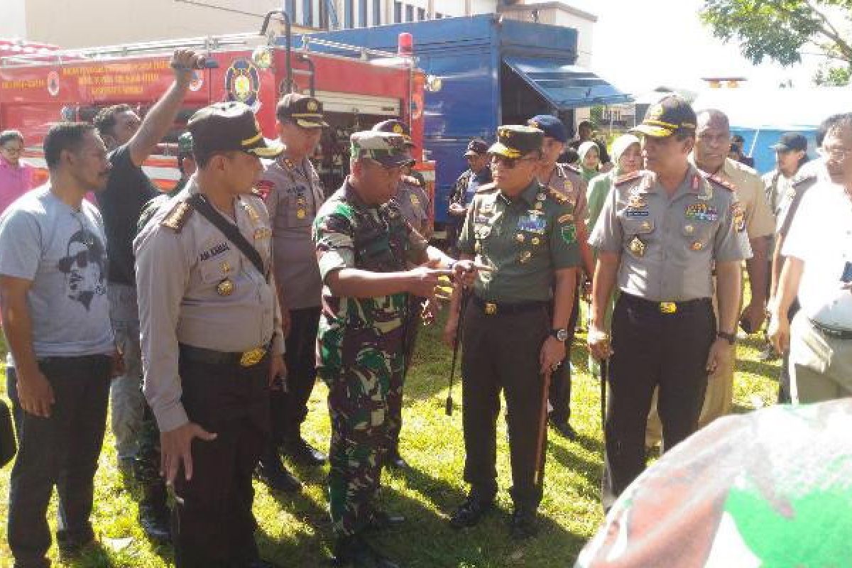 Pangdam dan Kapolda Papua tinjau kondisi pengungsi Tembagapura