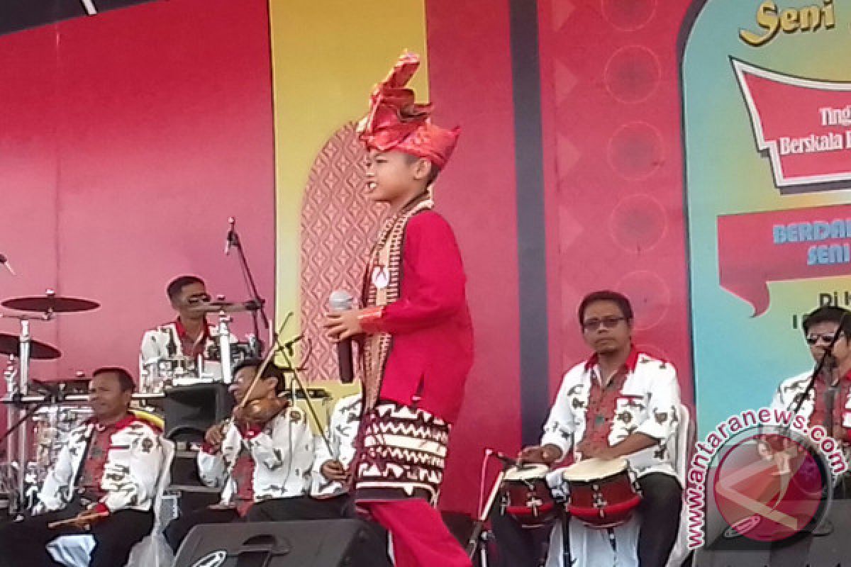 Peserta Lampung Gunakan Pakaian "Sulam Usus" Pada Festival Seni Qasidah