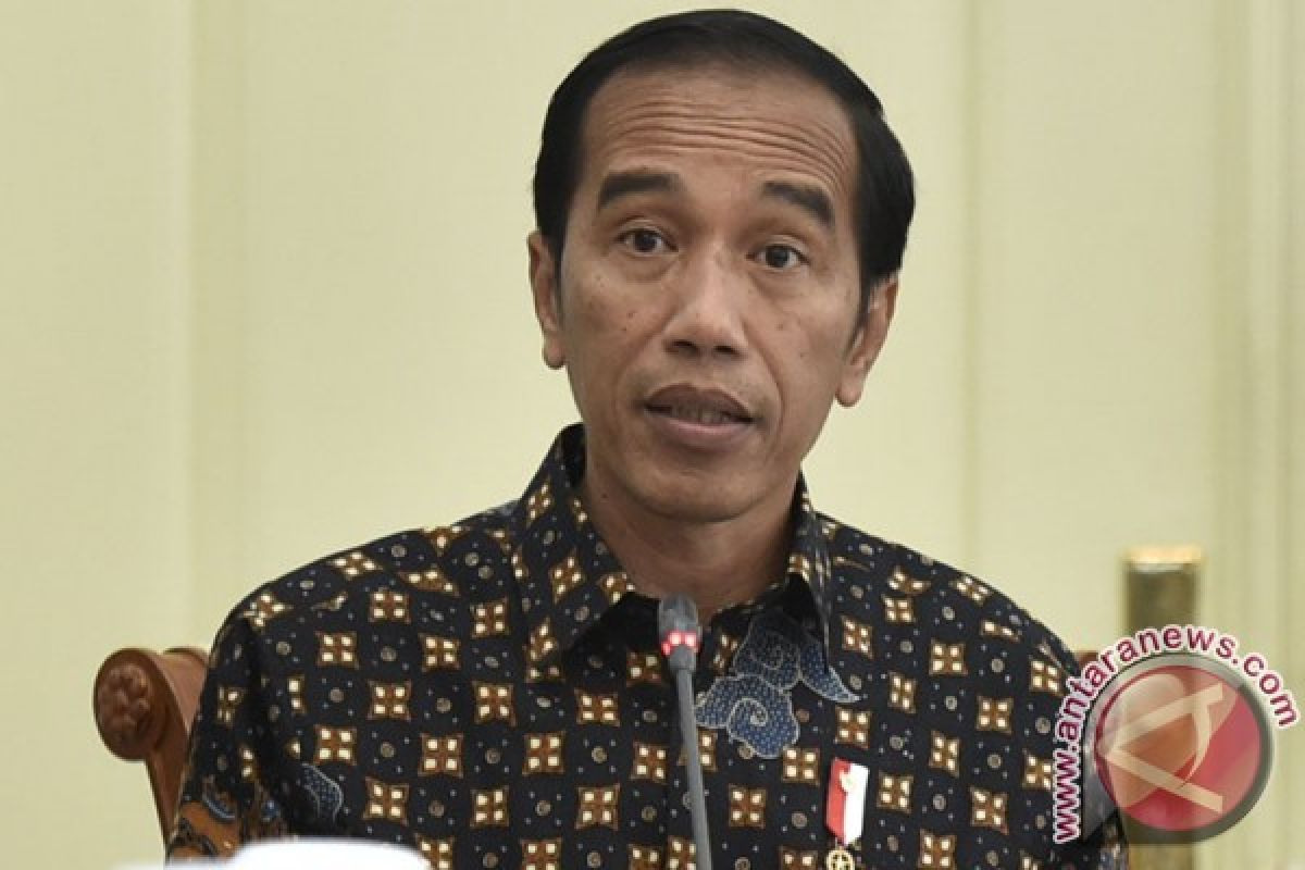 Presiden Jokowi gunakan helikopter menuju Bandara Silangit