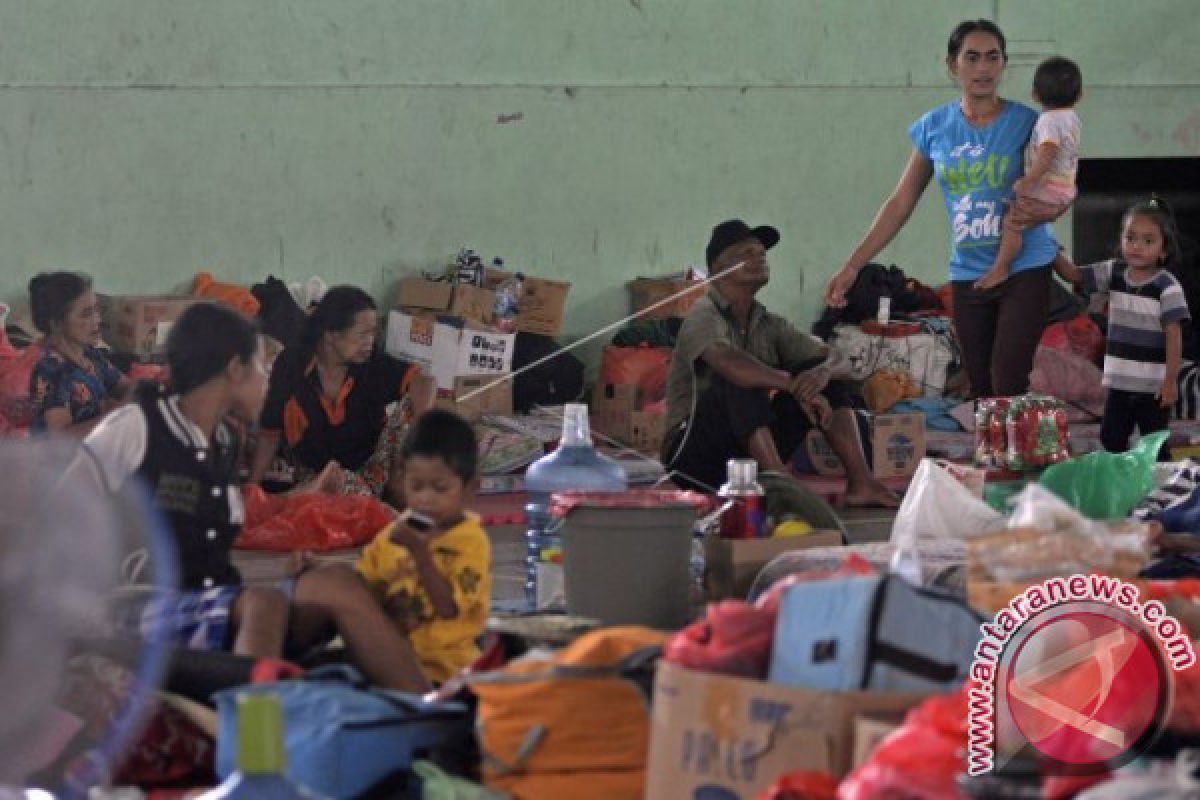 BPBD Buleleng Catat Pengungsi Gunung Agung 4.000 Jiwa