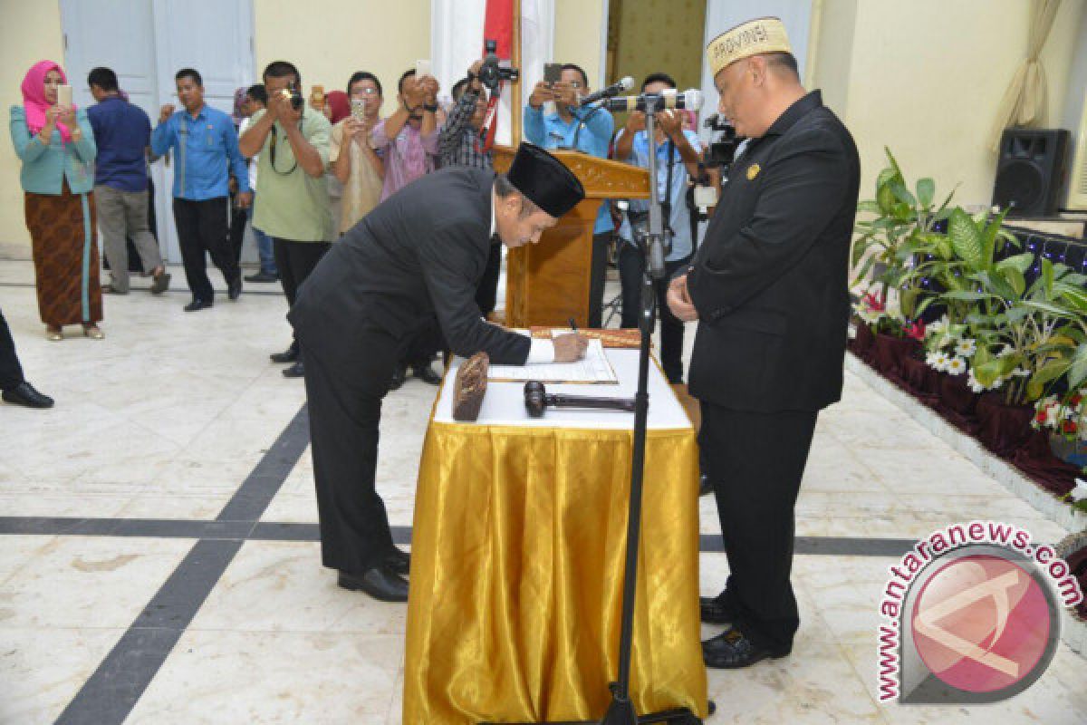 Gubernur Gorontalo Akan Lakukan Mutasi Jabatan 