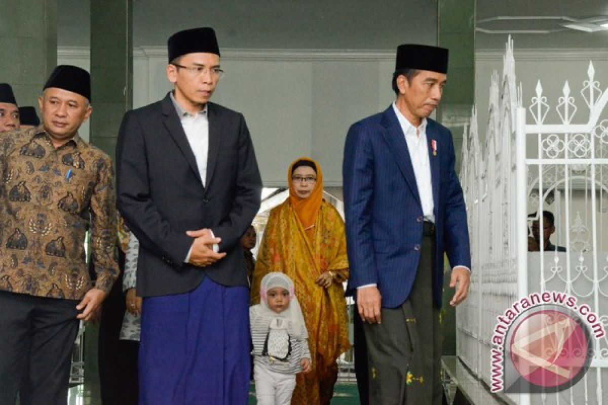 Jokowi admits feeling peaceful while meeting NU clerics