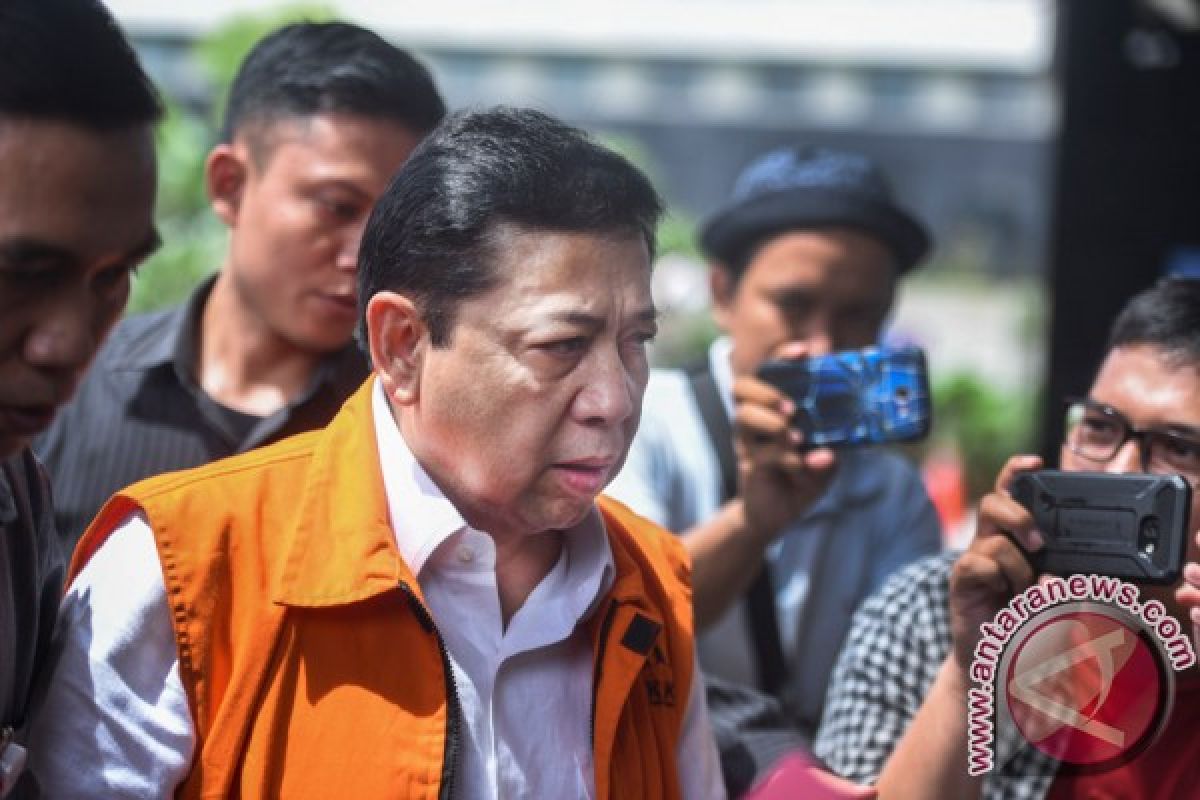 Novanto dicecar 21 pertanyaan saksi kecelakaan