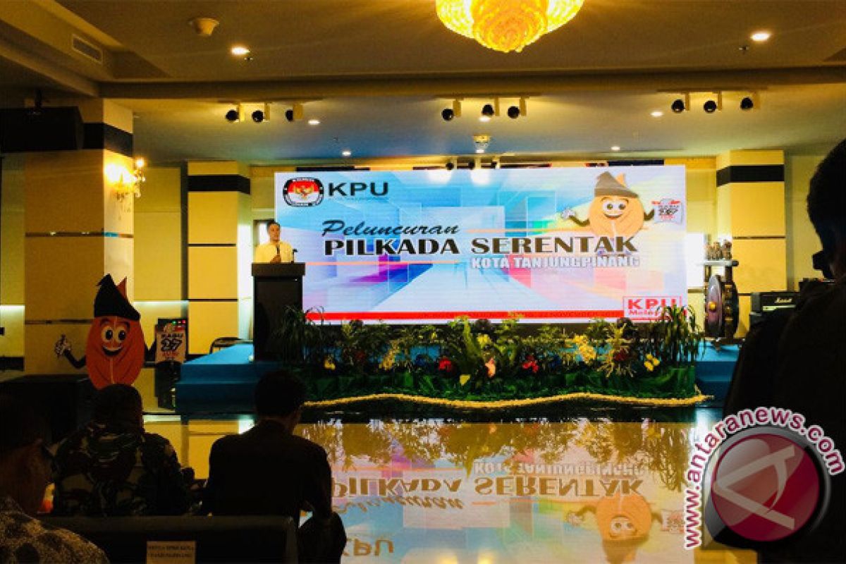 KPU Tanjungpinang bagikan boneka maskot pilkada