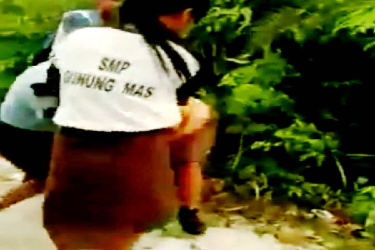 Waduh Urusan Cinta Bikin Siswi SMP Adu Jotos, Videonya Sampai Viral di Medsos