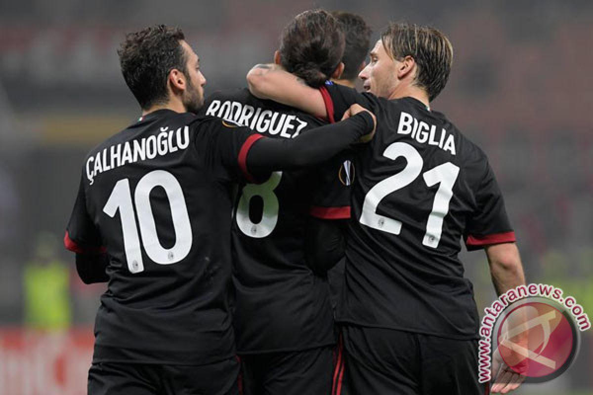 Milan ketemu Juve di final setelah menang adu pinalti