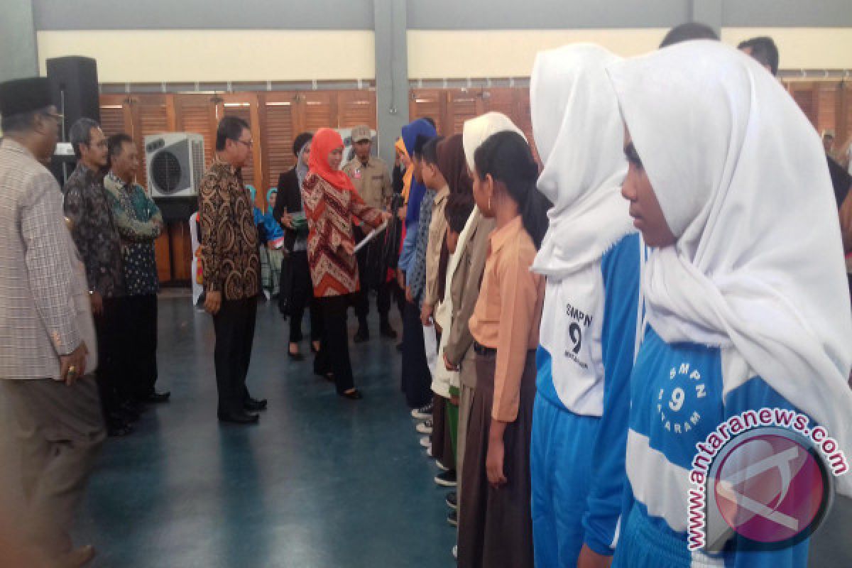 Anak Penerima PKH di Mataram Mampu Berprestasi 