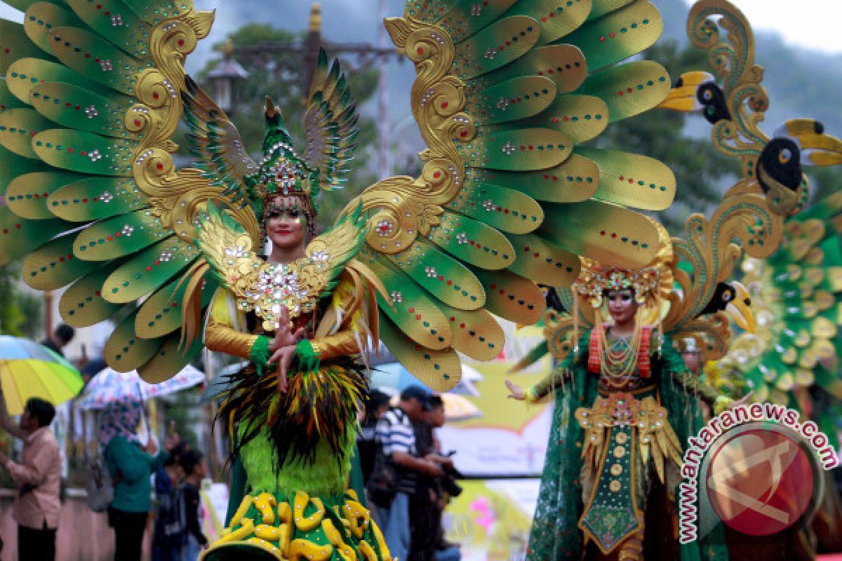 Gorontalo Tunda Festiva Karawo Karena Solidaritas Palu