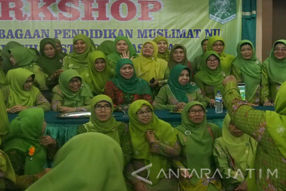 Khofifah Pastikan Lapor Presiden sebelum Mendaftar KPU (Video)