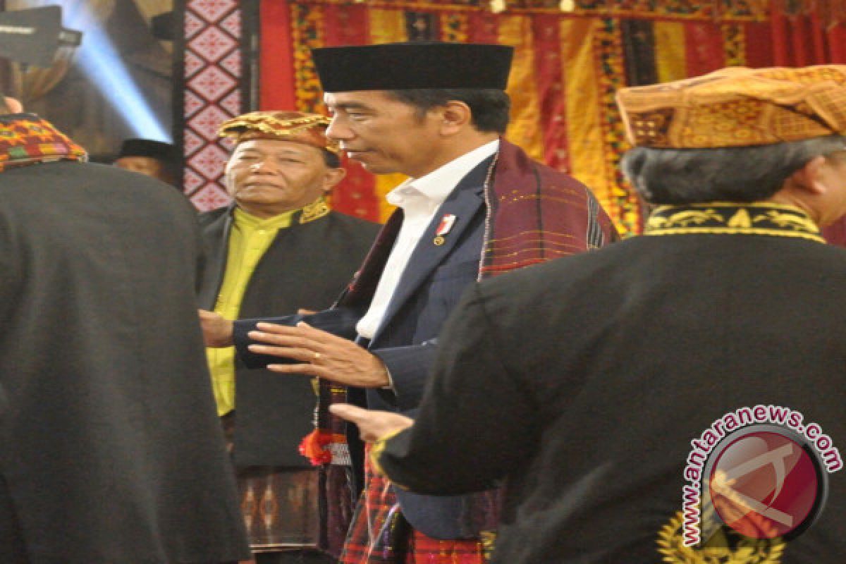 Jokowi Beri Nasihat Dengan Bahasa Mandailing 