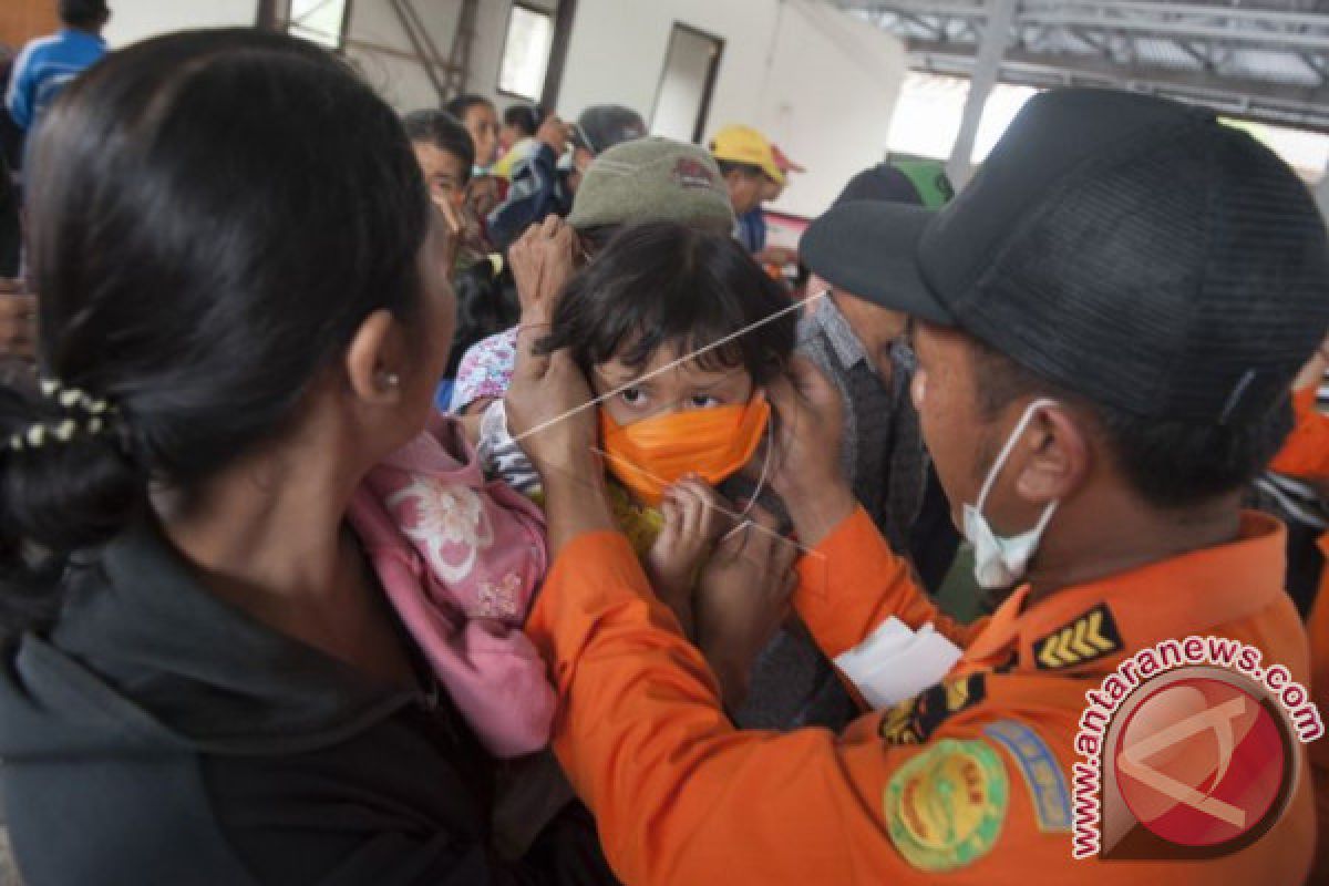 PVMBG: Gunakan Masker-Jaket Hindari Abu Vulkanis