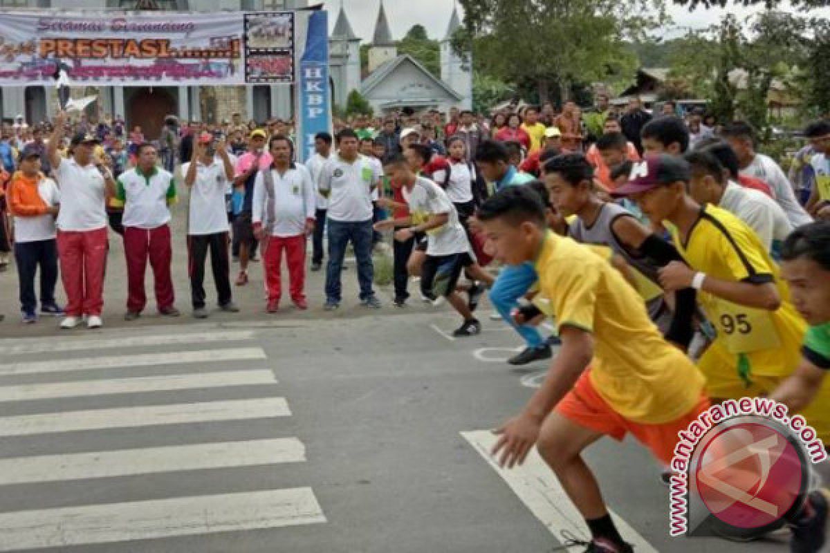 Guru Olahraga di Samosir Gelar Lomba Lari