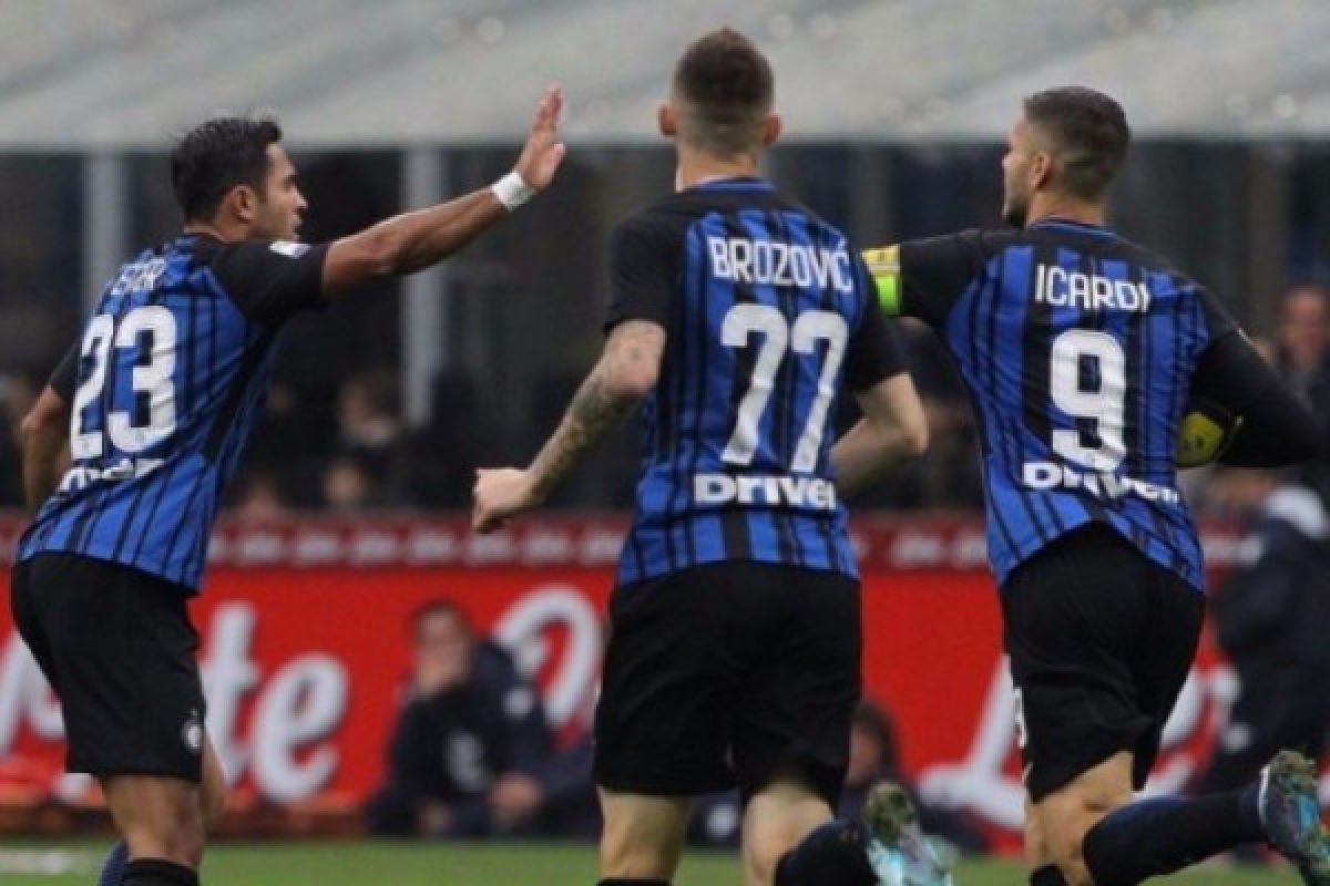 Tekuk Cagliari 3-1,  Inter Milan Puncaki Klasemen Liga Italia