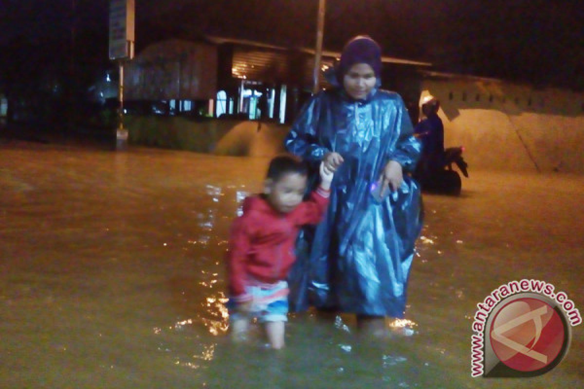 Hujan Nyaris Sehari Penuh, Ratusan Rumah di Jondul Terendam Banjir