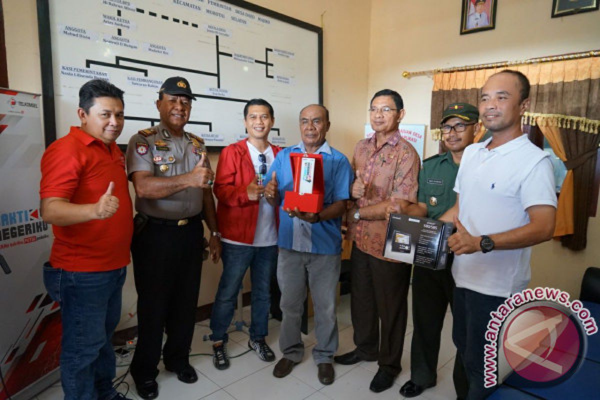 Program CSR Telkomsel Baktiku Negeriku Hadir di Desa Daeo Majiko Pulau Morotai