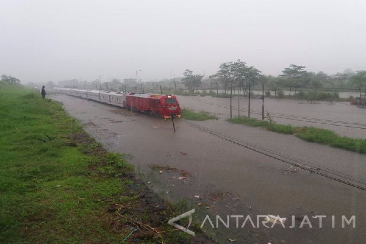 KA Tujuan Madiun-Jember Kembali Lalui Jalur Normal