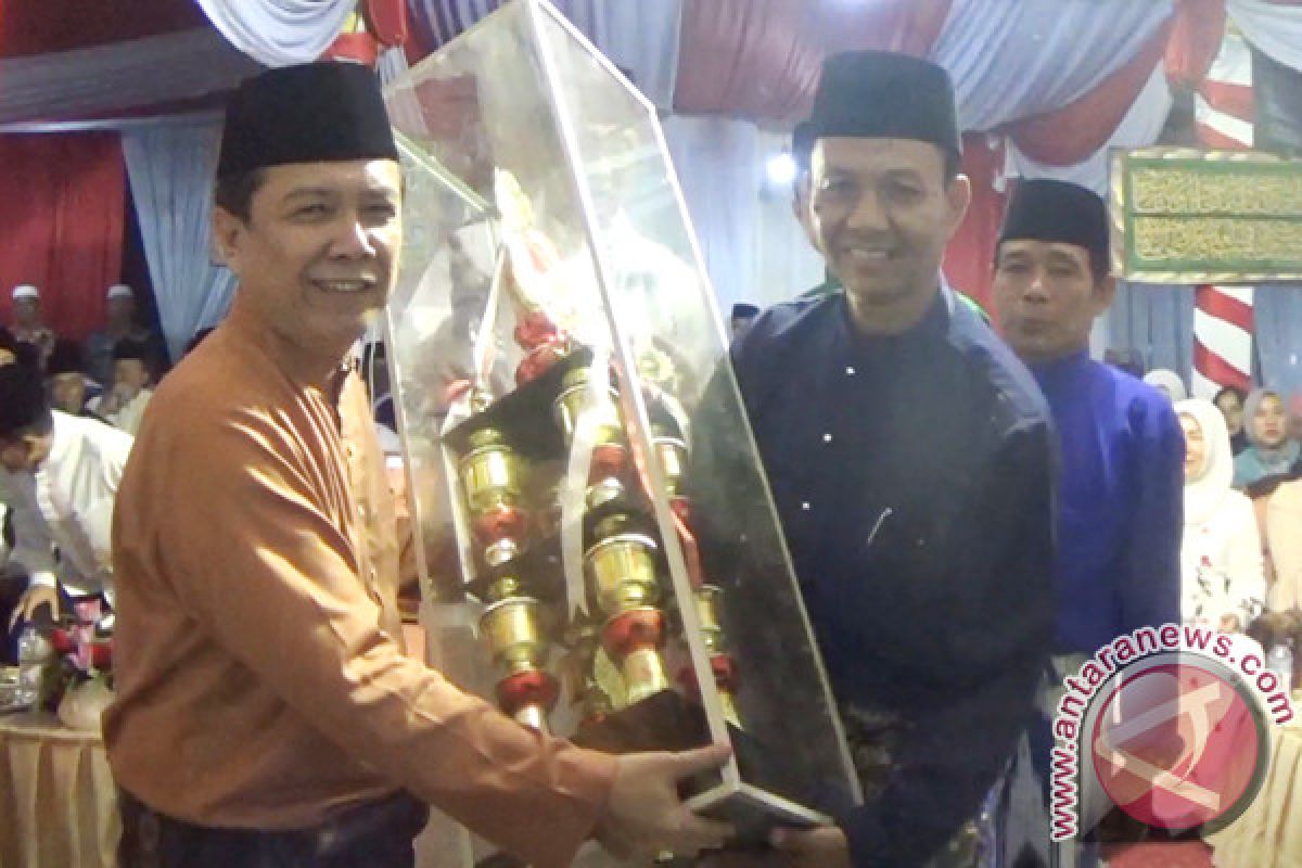  Bupati Syahirsah  Buka MTQ Kabupaten Batanghari