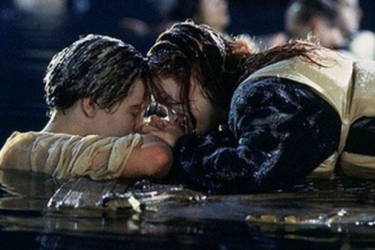 Sutradara James Cameron Ungkap Alasan Mematikan Jack di Flm "Titanic"