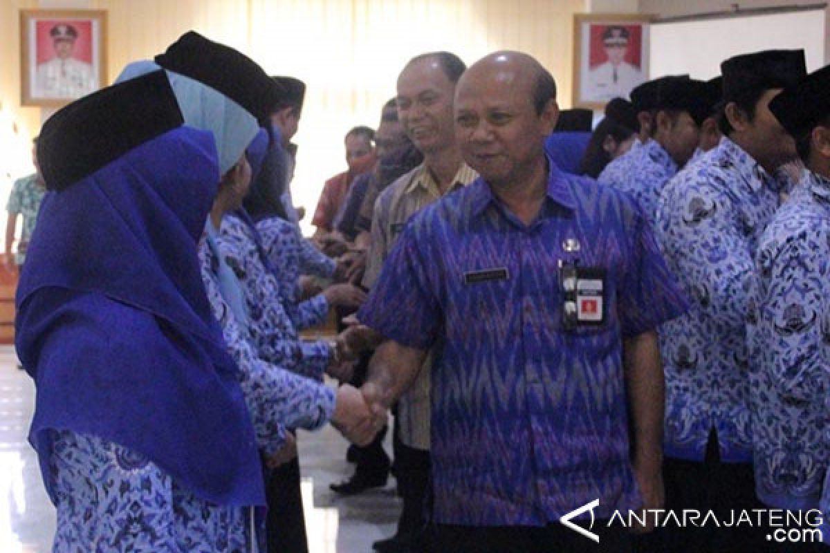 57 Pegawai Ikuti Pengambilan Sumpah PNS