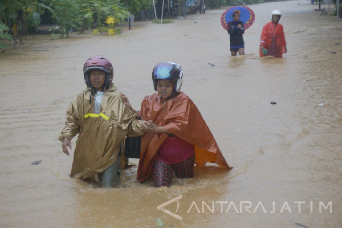 Jalur Pacitan Putus Total Diterjang Banjir Bandang