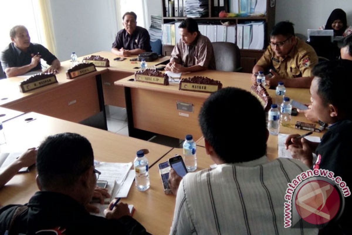 Legislator Mukomuko Dukung Upah Minimum Kabupaten 2017