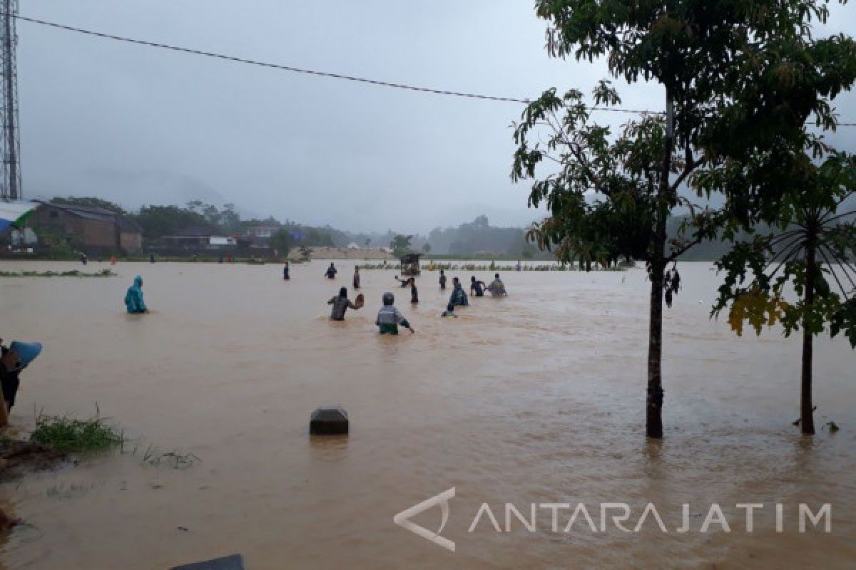 BPBD Jatim Kirim Logistik ke Lokasi Bencana Pacitan