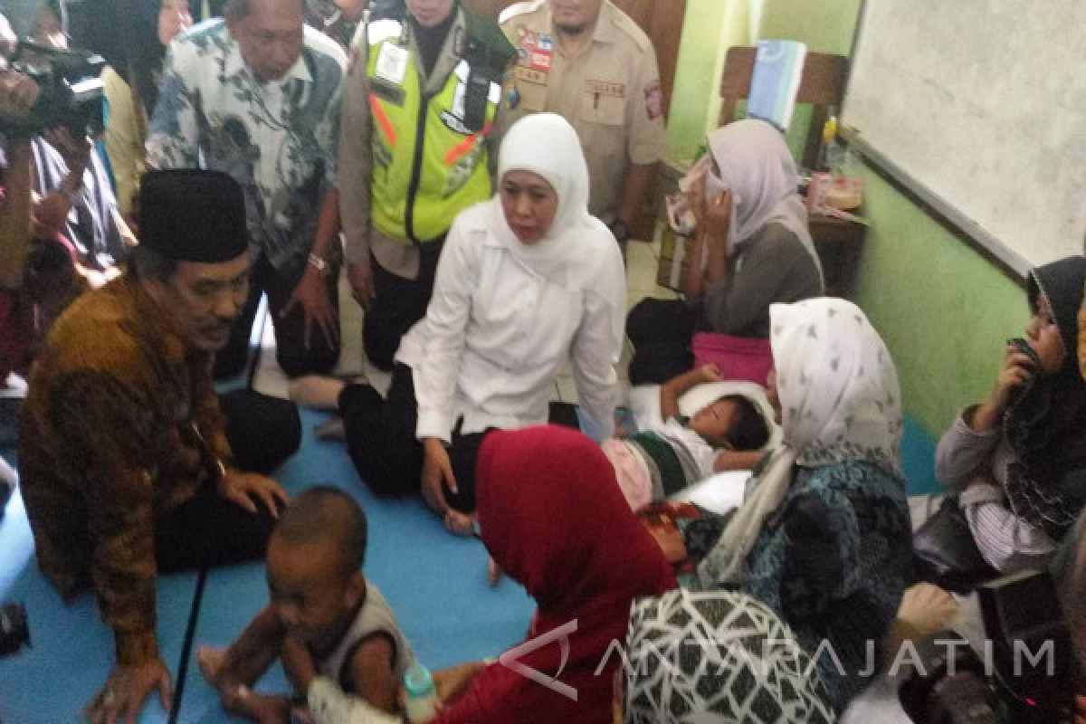 Mensos Kunjungi Korban Puting Beliung Sidoarjo