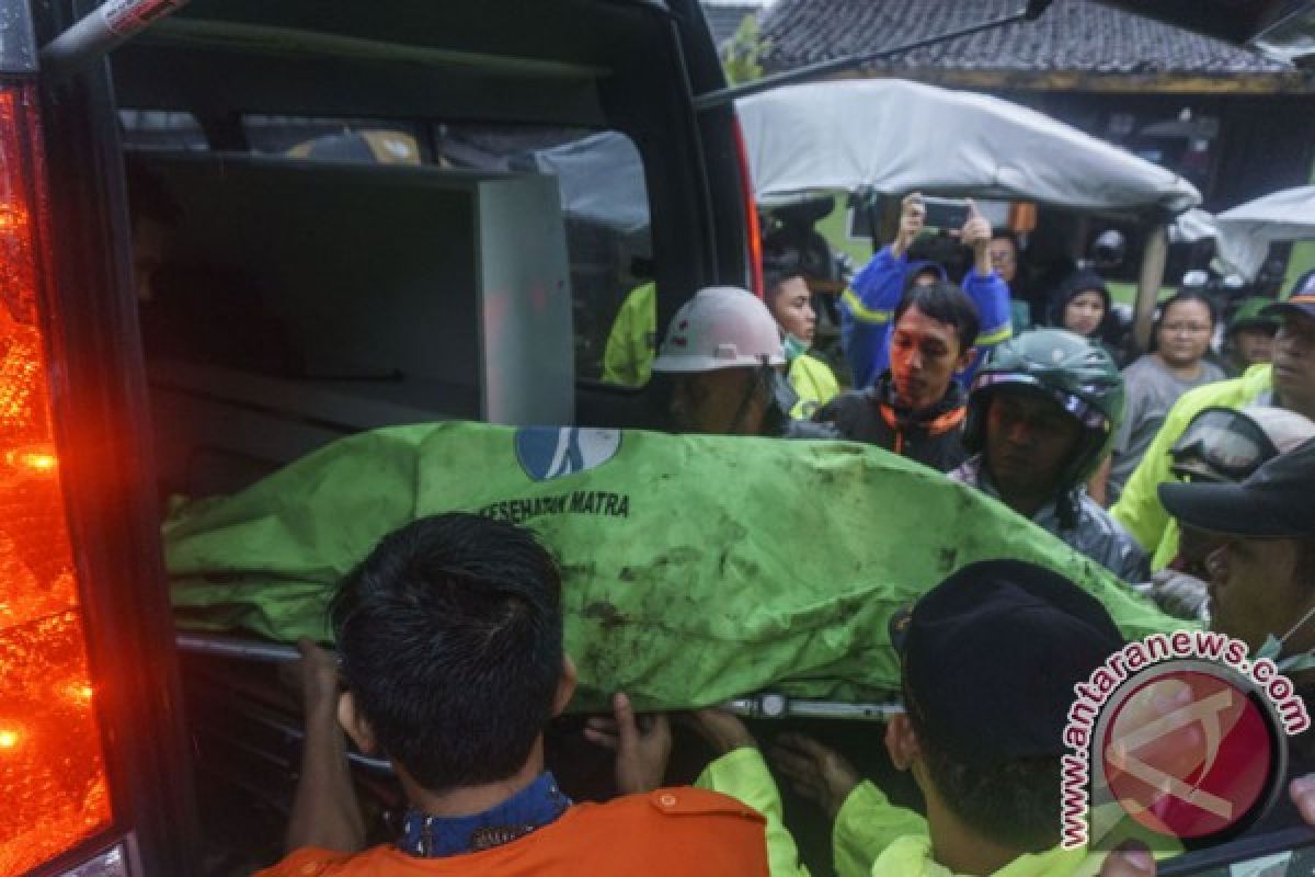 Satu dari tiga korban longsor Yogyakarta belum ditemukan