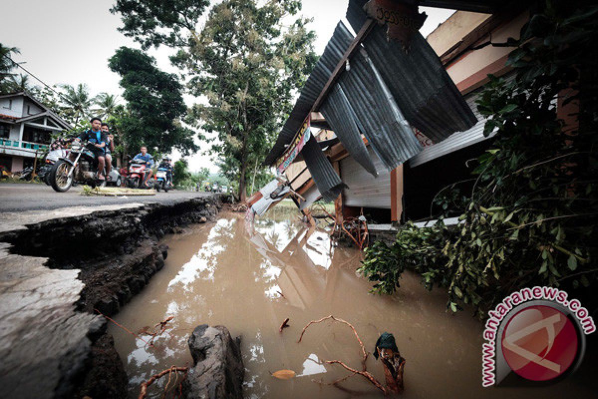 Bantul mengkoordinasikan penanganan kerusakan infrastruktur sungai banjir