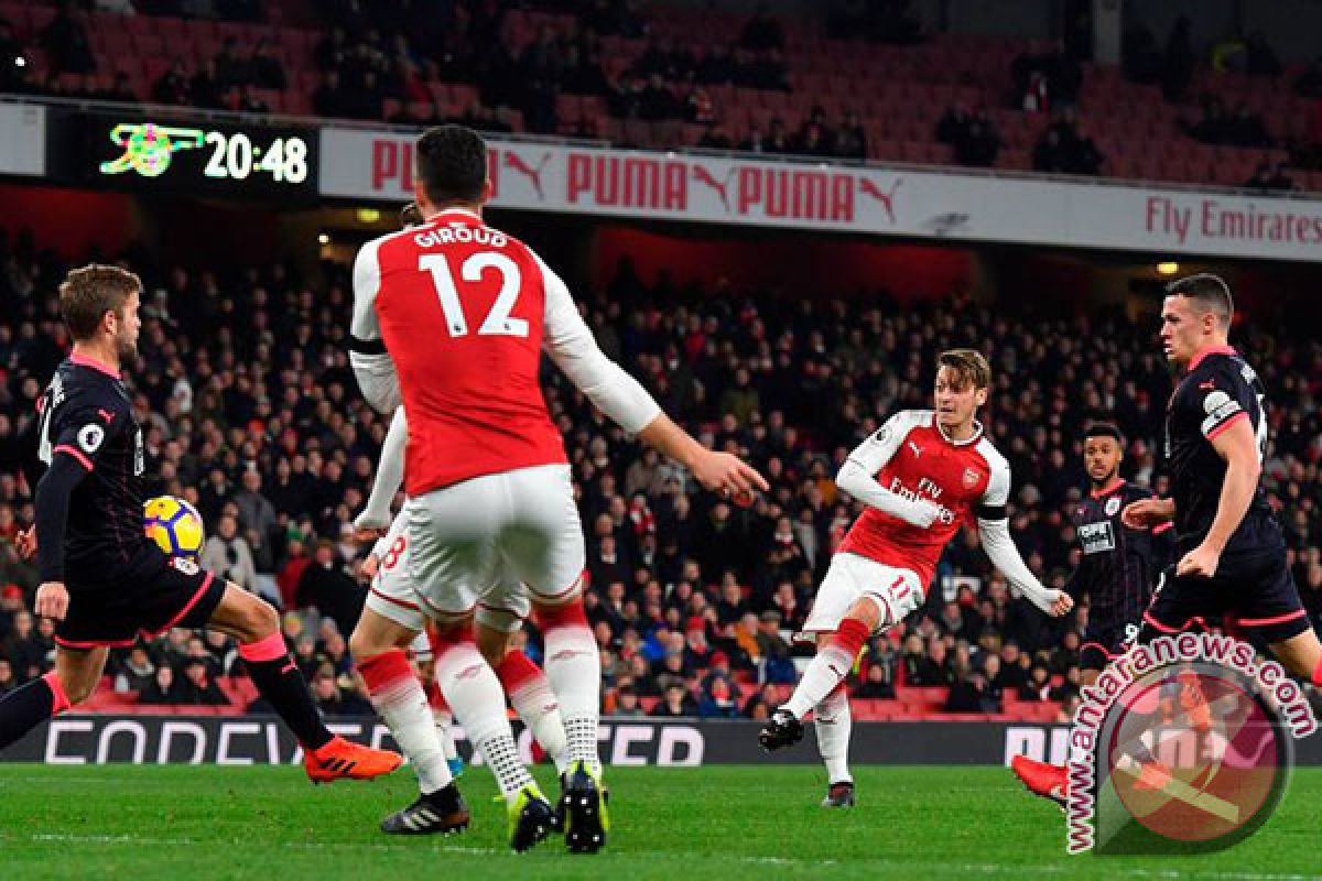 Arsenal Hancurkan Huddersfield Dengan Skor 5-0