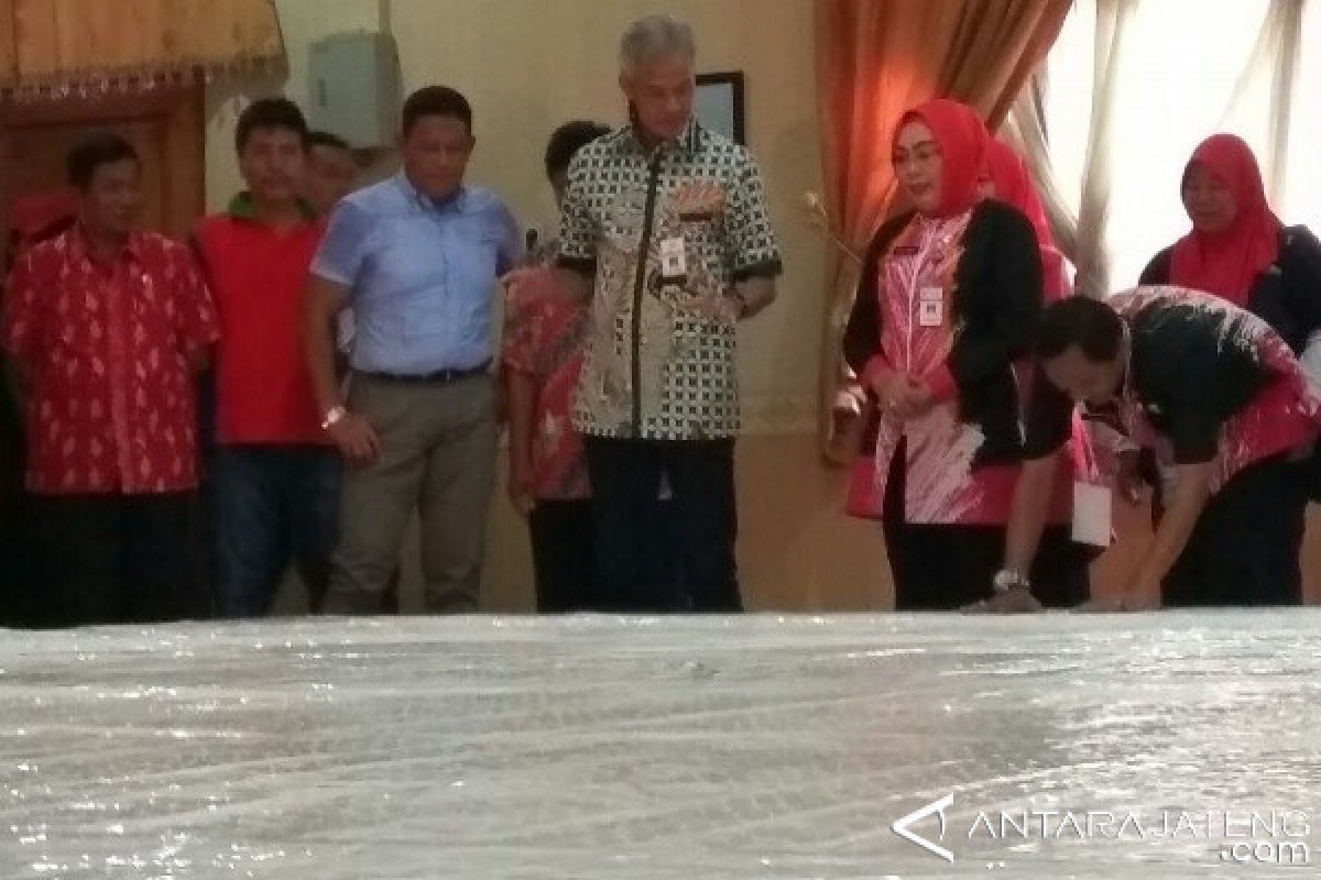 Tempe Terbesar dari Grobogan Pecahkan Rekor MURI