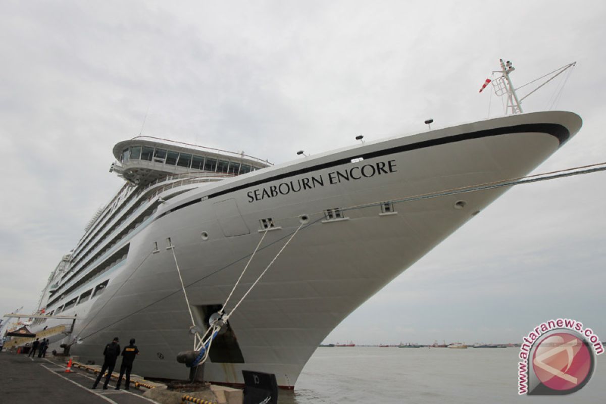 Kapal pesiar Seabourn sandar di Sabang